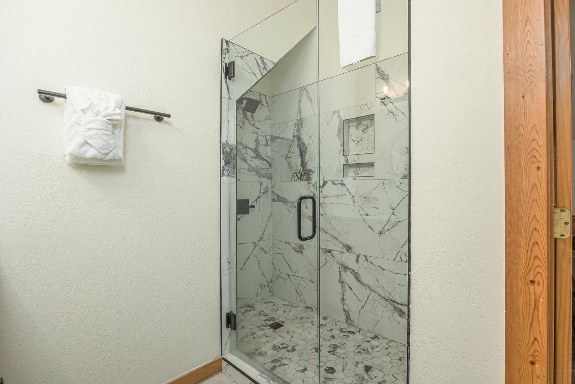 Five Bears Mountain View Lodge 세비어빌 외부 사진